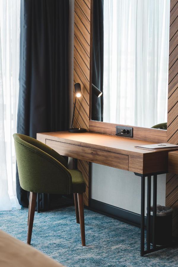 Bristol Hotel Подгорица Экстерьер фото