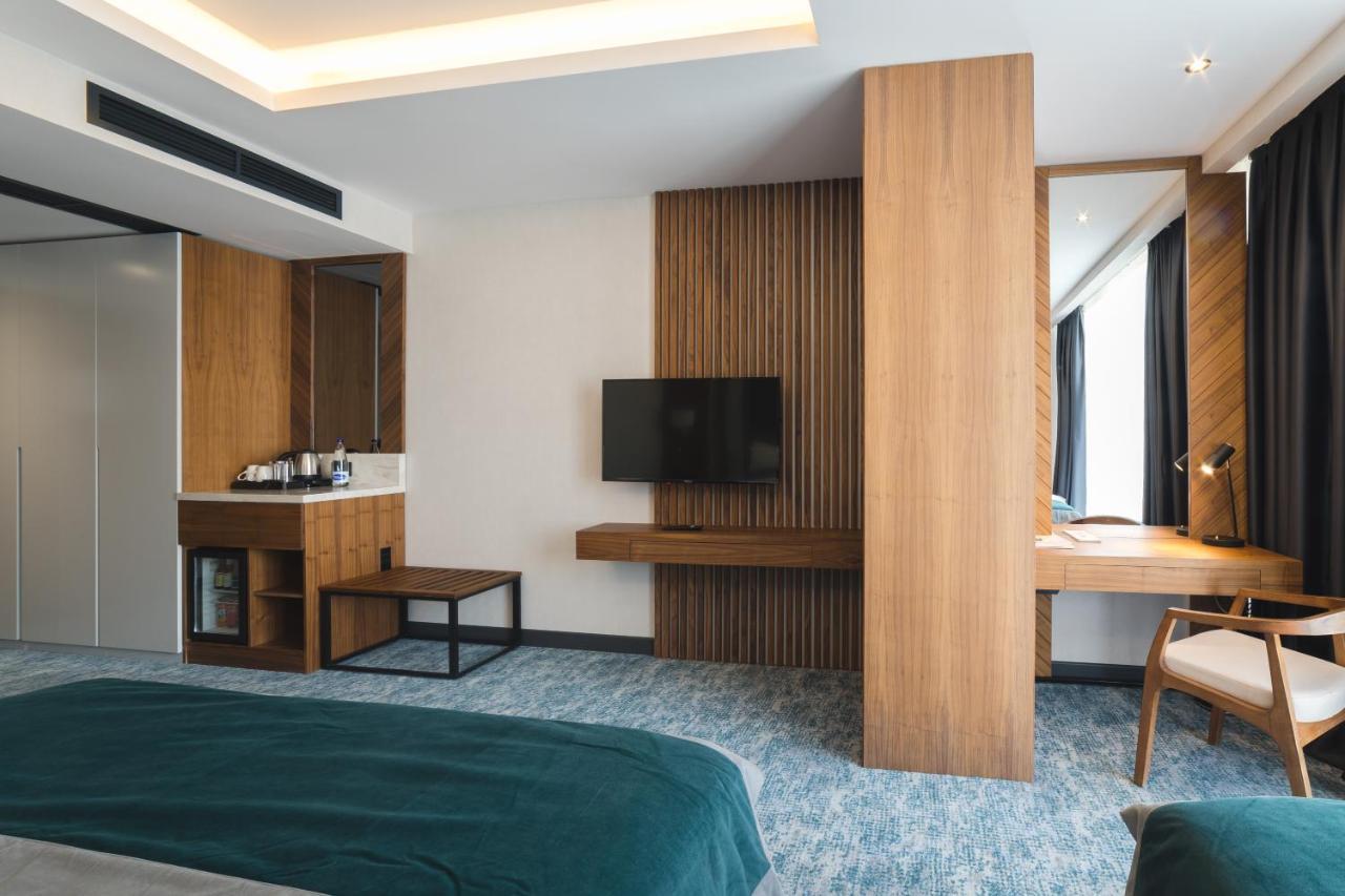 Bristol Hotel Подгорица Экстерьер фото
