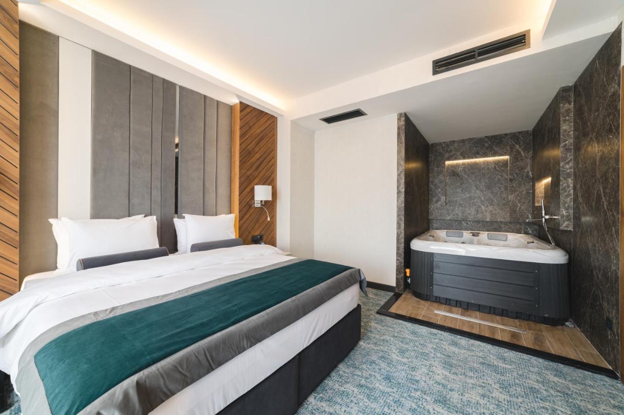 Bristol Hotel Подгорица Экстерьер фото